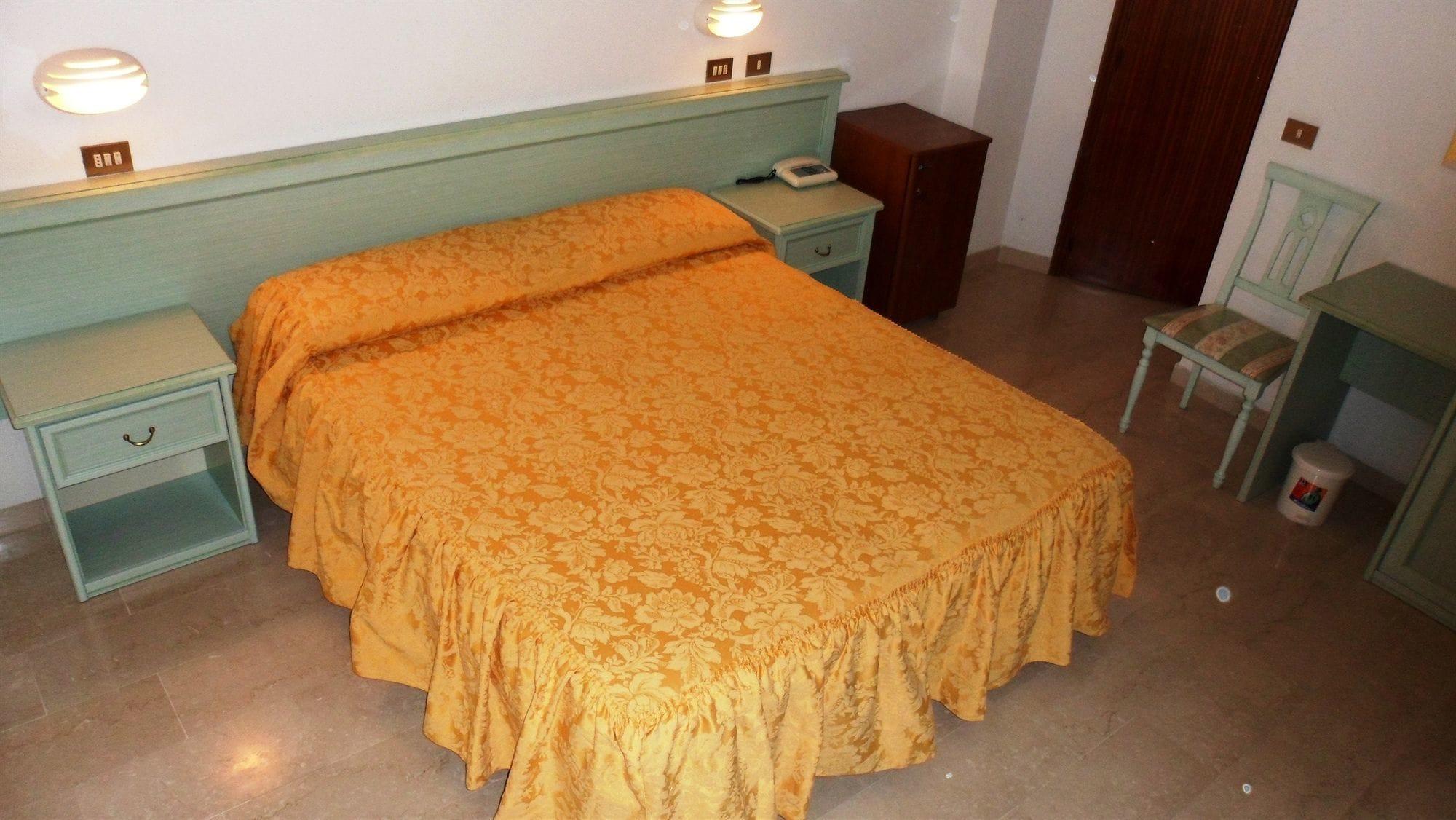 Hotel Reali Chianciano Terme Luaran gambar